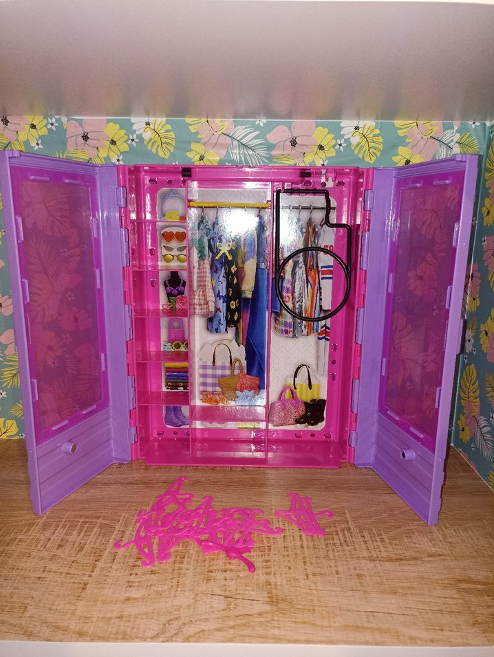 Barbie ve Dolabı - Görsel 2