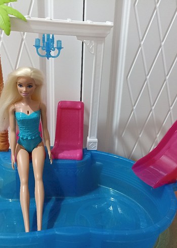 Barbie ve Havuz - Görsel 2