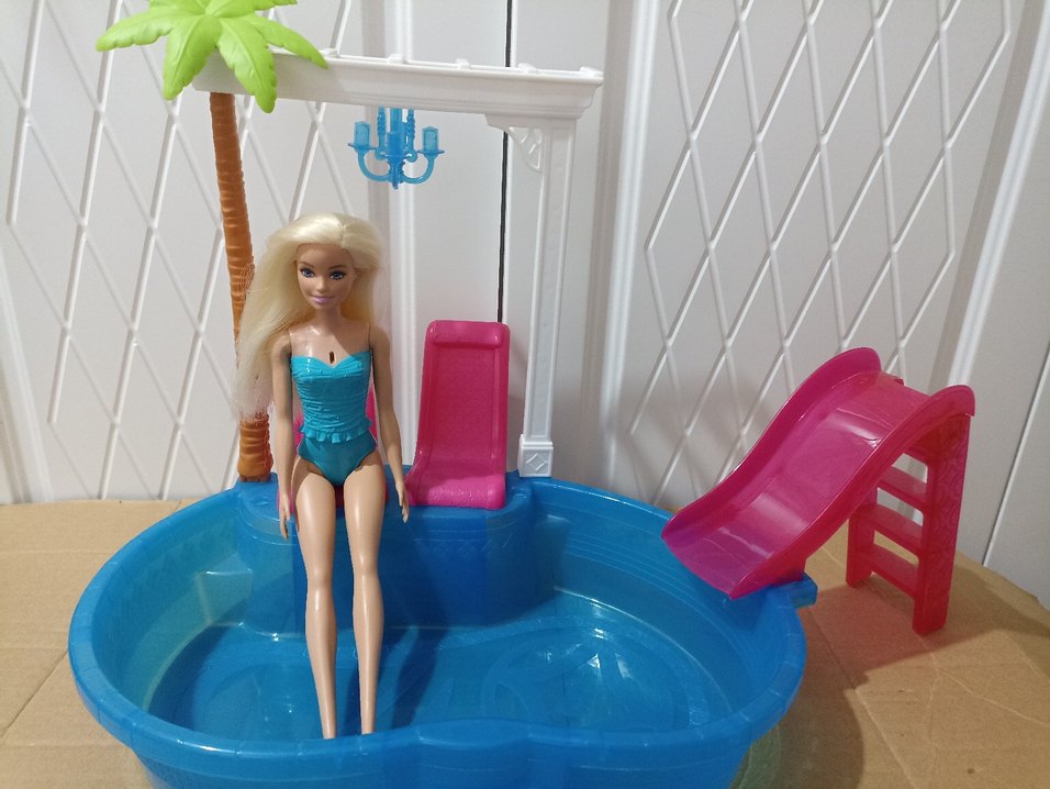 Barbie ve Havuz - Görsel 2