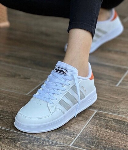 Spor ayakkabı ????