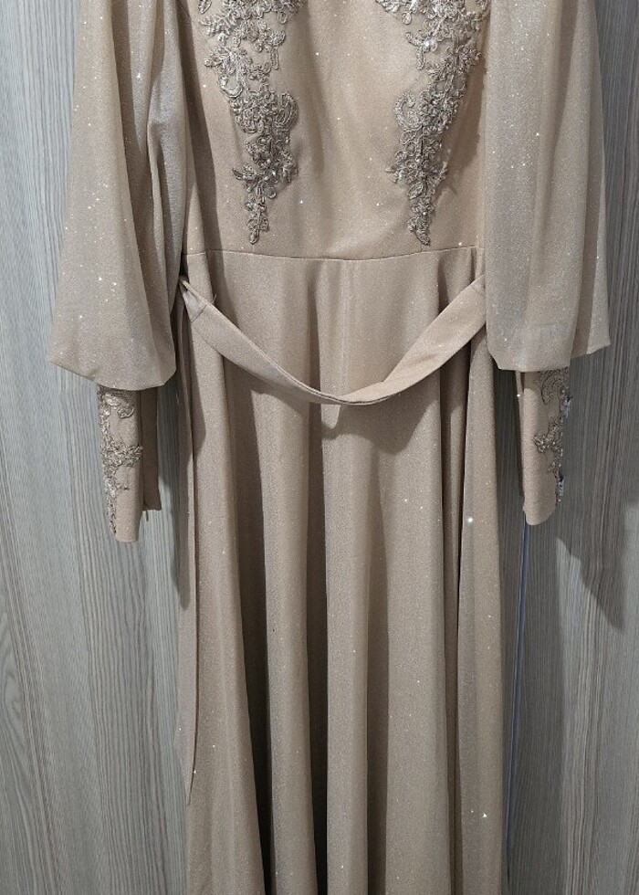 Somon renk abiye elbise - Görsel 2