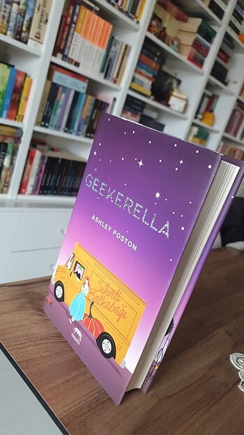  Geekerella/Ashley Poston Yabancı Yayınları