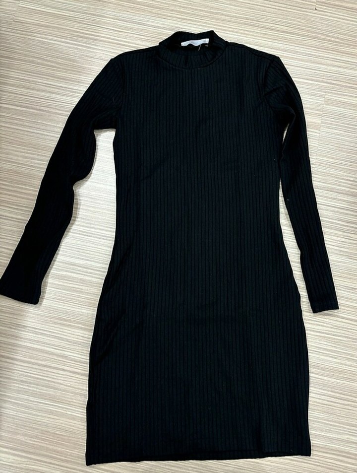 Siyah Piliseli Uzun Kollu Midi Elbise - Görsel 3