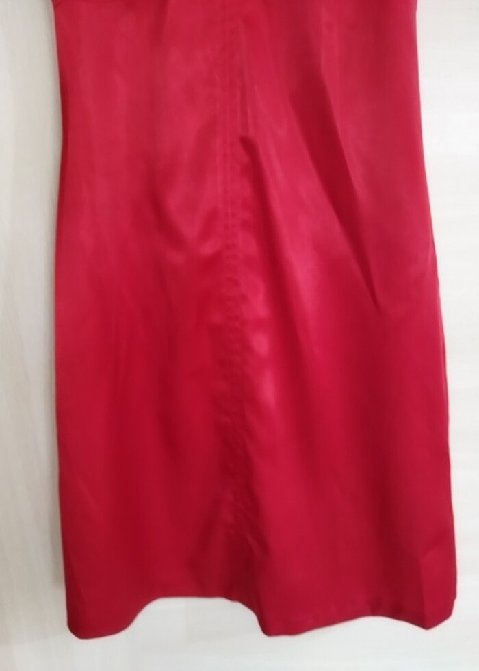 Kırmızı saten elbise ?? - Görsel 2
