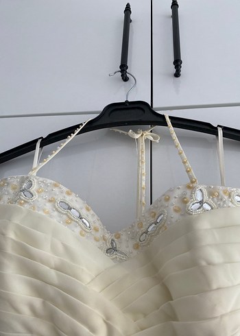 İnci Detaylı Strappy Askılı Beyaz Abiye