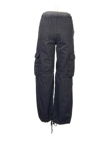 34 Beden Pull and Bear Düz Kesim %70 İndirimli.