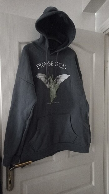 kapüşonlu sweatshirt