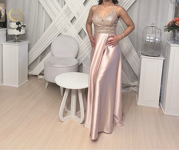 Nişan elbisesi