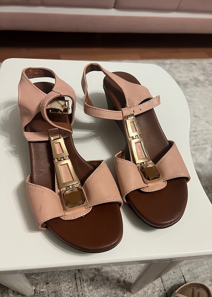 Çocuk hafif topuklu ayakkabı - Görsel 3