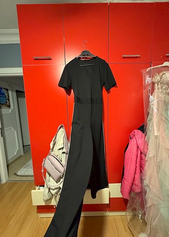 Zara Siyah Kemerli V Yaka Kadın Tulum