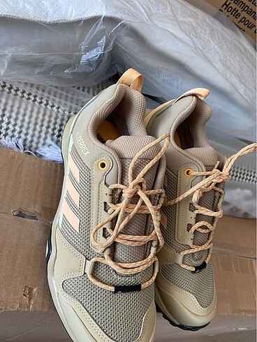 38,5 Beden Orijinal Adidas ayakkabı
