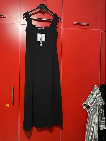 Zara Siyah askılı elbise