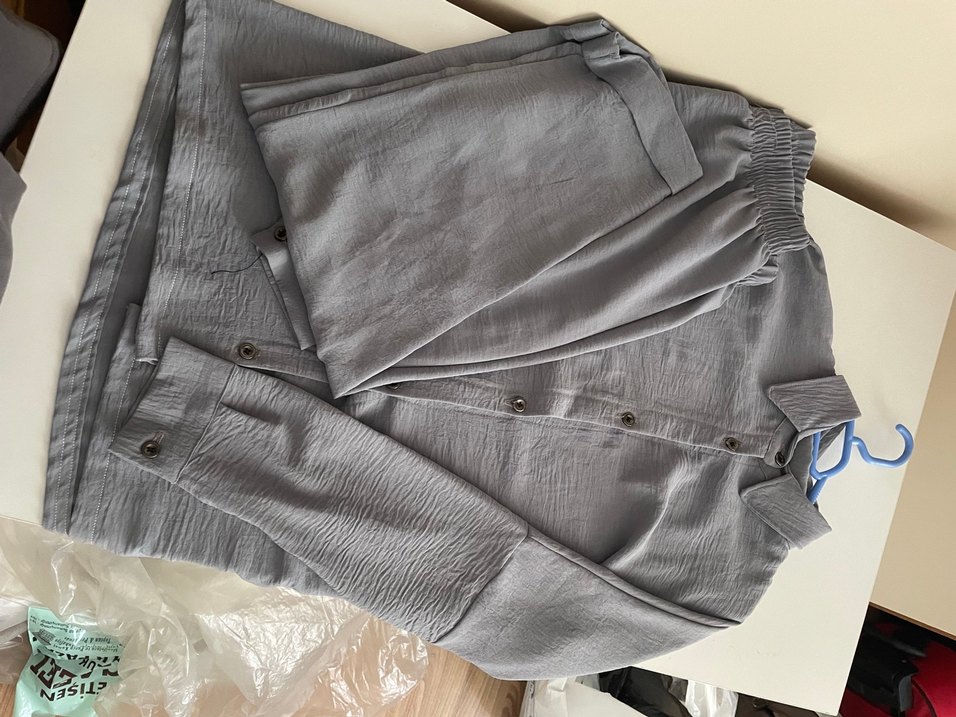 Gri Düğmeli kadın aerobin takım - Görsel 3