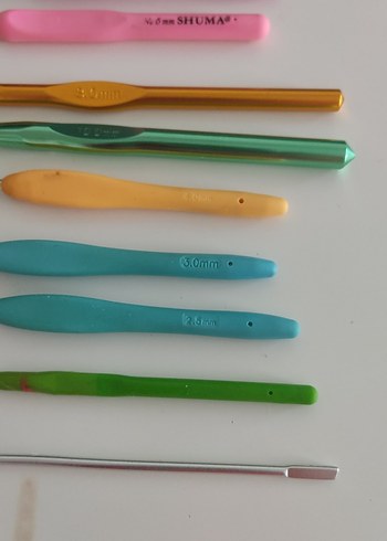 Renkli Tığ Seti - Farklı Boyutlarda - Görsel 2