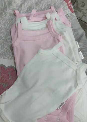 Beyaz Baskılı Erkek Bebek Kolsuz Body - Görsel 6