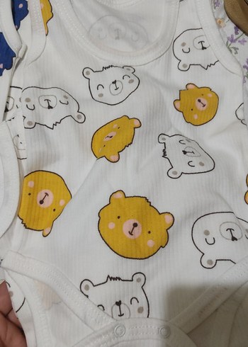 Beyaz Baskılı Erkek Bebek Kolsuz Body - Görsel 2