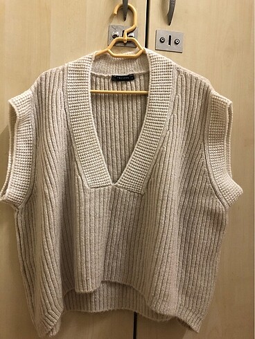 Taş Oversize Yaka Detaylı Triko Süveter