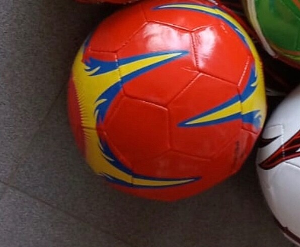 Futbol topu sıfır üründür. İade yoktur.