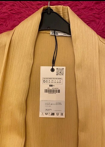 Zara Zara gold kimono