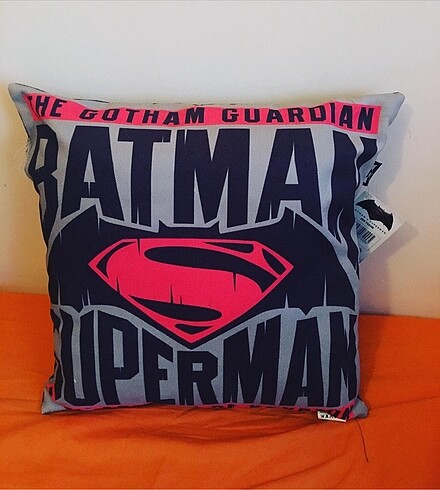 Batman vs Superman lisanslı orijinal kare yastık kırlent