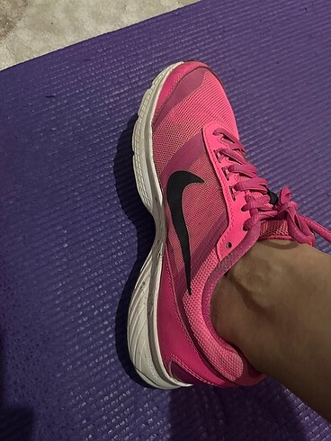 39 Beden pembe Renk orijinal nike koşu ayakkabısı