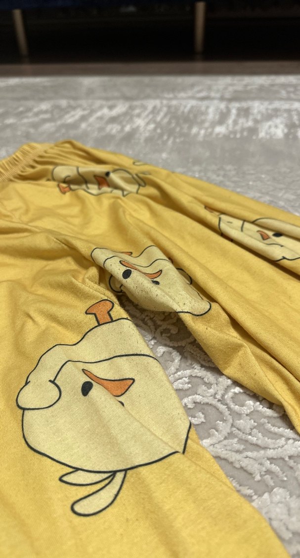 Sarı Baskılı Uzun Kollu  Pijama Takımı - Görsel 4