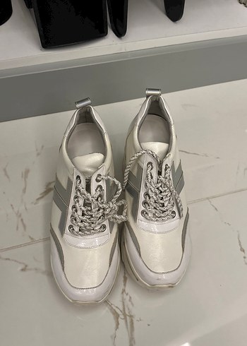 DGN Beyaz 6cm Dolgu Topuklu Bağcıklı Kadın Spor Ayakkabı - Görsel 3