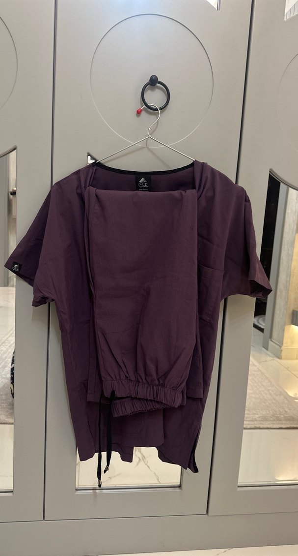 Mor V Yaka Hemşire/Doktor Scrubs Forma Önlük - Görsel 4