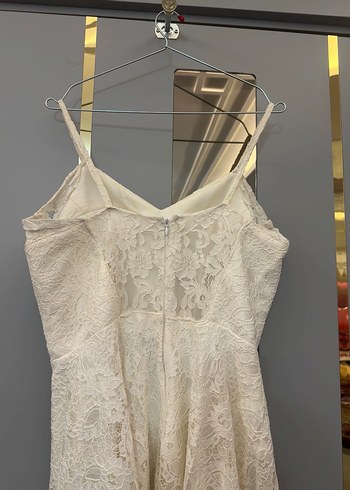 Beyaz Dantelli Güpürlü Nikah-Mezuniyet Midi Elbise V Yakalı - Görsel 4