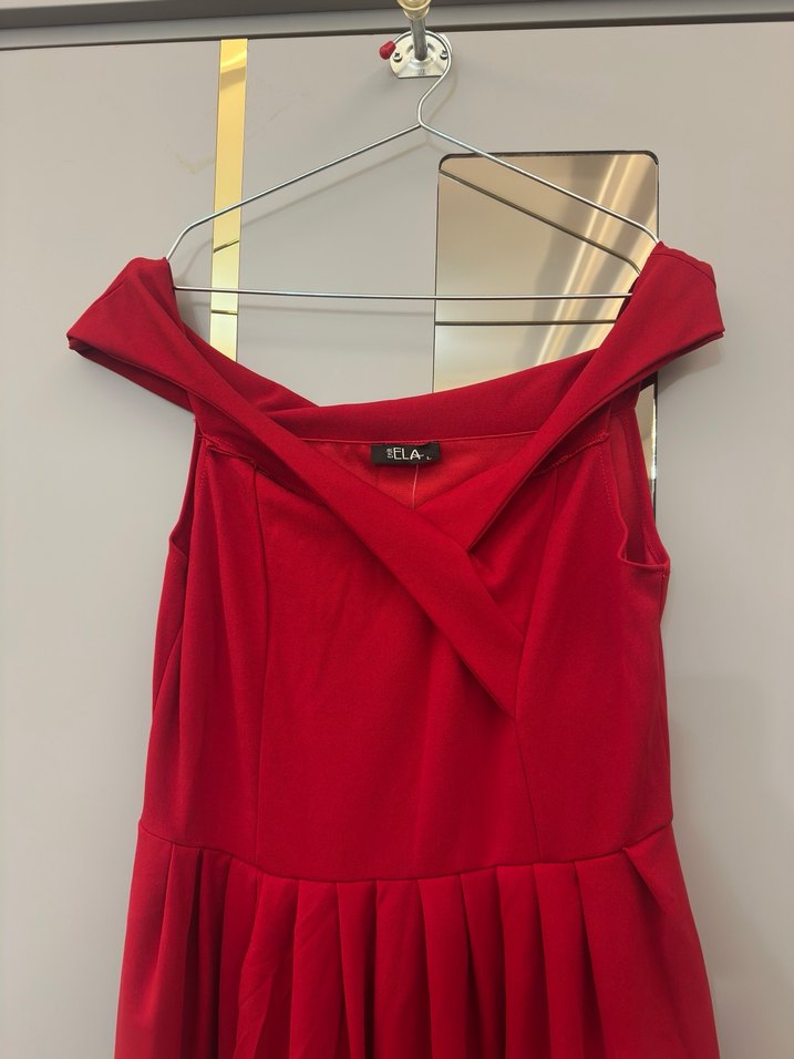 ETİKETLİ Kırmızı Krep Kumaş Omuz Detaylı Yırtmaçlı Uzun Abiye - Görsel 4