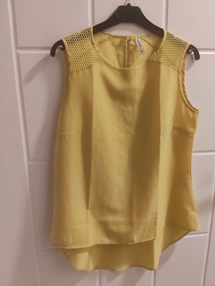 Sarı Kolsuz Basic Bluz - Görsel 4