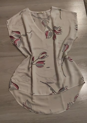 V Yaka Desenli Kısa Kollu Bohem Bluz - Görsel 3