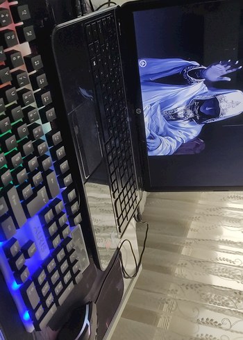 Gaming Klavyeli Oyun Bilgisayarı full sistem laptop sistemdir