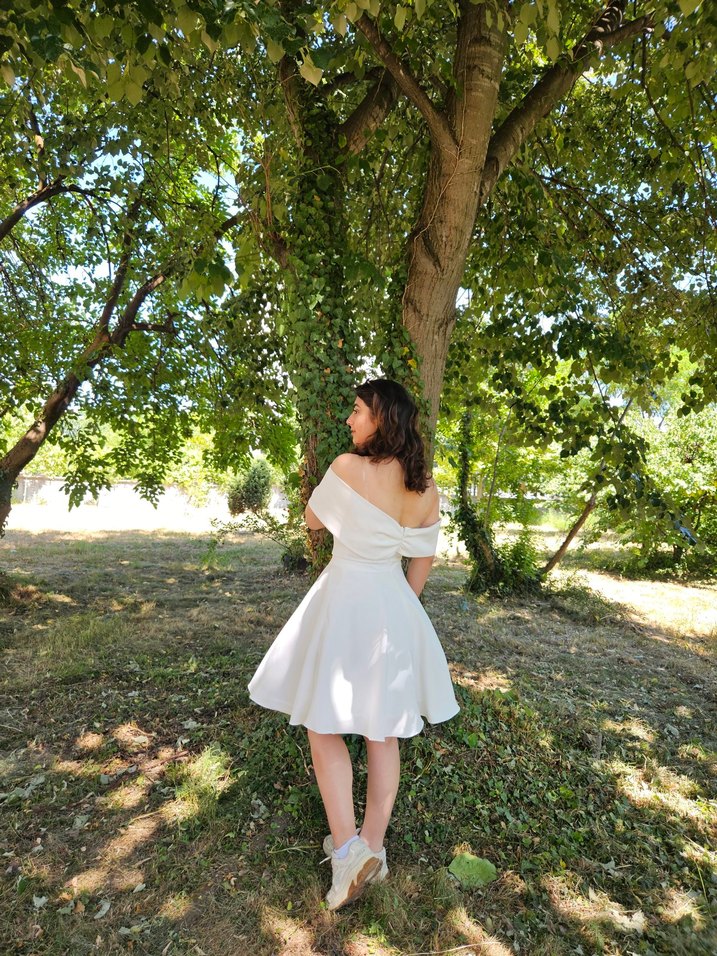 Beyaz Uzun Mezuniyet Elbisesi - Görsel 4