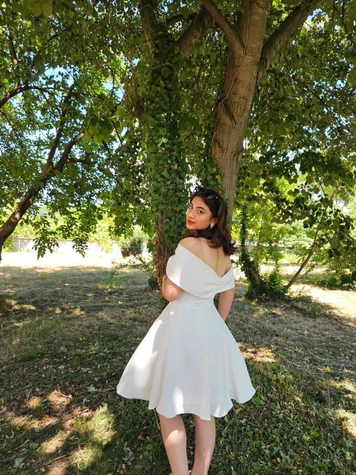 Beyaz Uzun Mezuniyet Elbisesi - Görsel 3