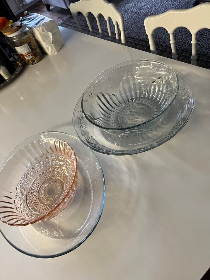 Vintage Beyaz Cam Tabak ve Kaseler - Görsel 2