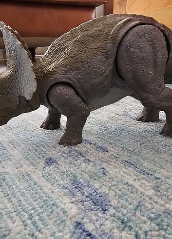  Beden Triceratops Dinazor Oyuncak