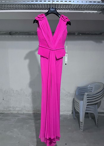 Pilise Detaylı Pembe Uzun Abiye Elbise - Görsel 3