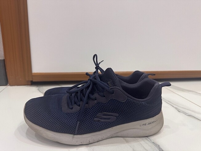 Skechers