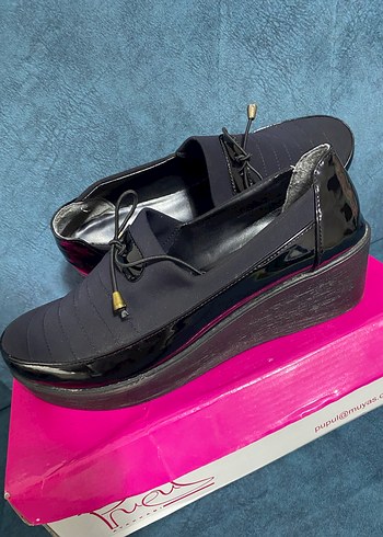 Kadın Siyah Lastik Platform Topuklu Klasik Ayakkabı - Görsel 4