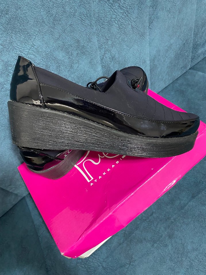 Kadın Siyah Lastik Platform Topuklu Klasik Ayakkabı - Görsel 3