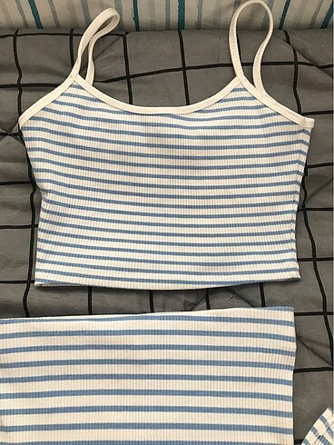 Trendyol & Milla Crop etek takım
