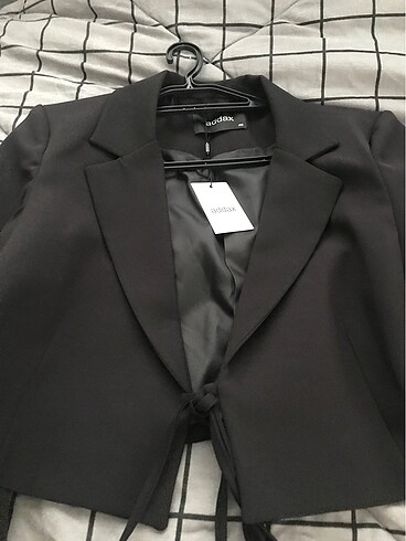 ETİKETLİ SİYAH CROP CEKET - Görsel 2