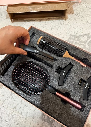 Dyson Saç Şekillendirici Set Siyah - Görsel 5