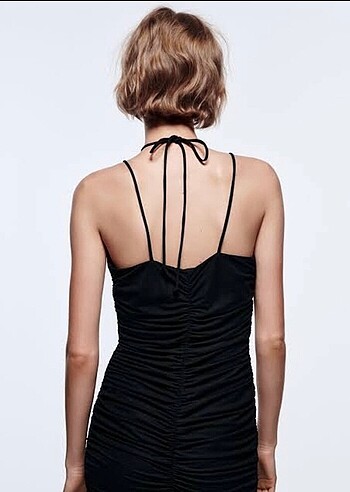 Zara Zara boncuk detaylı siyah kısa elbise