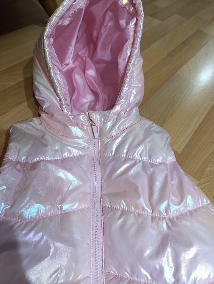 LCw Kız Çocuk Parlak Pembe Kapüşonlu Şişme Yelek - Görsel 2