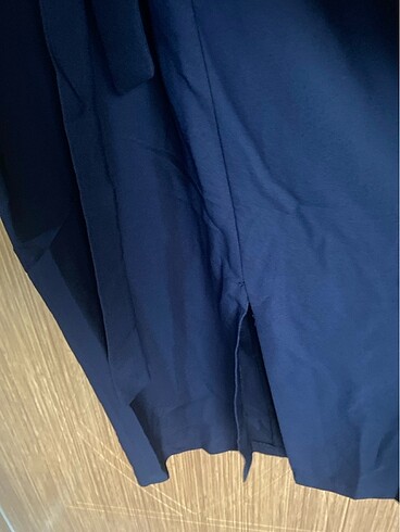 Lacivert v yaka önü yırtmaçlı elbise - Görsel 5