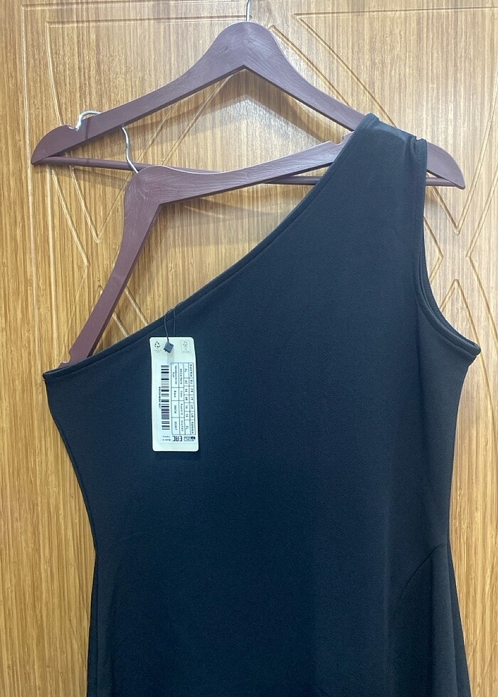 Tek omuz asimetrik etekli siyah şık elbise xl beden - Görsel 2