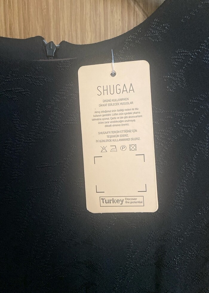 Siyah üstü işlemeli vücudu saran L beden elbise - Görsel 2