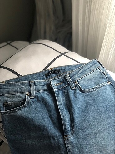Trendyol & Milla Trendyolmilla yüksek bel paçası kesik crop flare Jeans